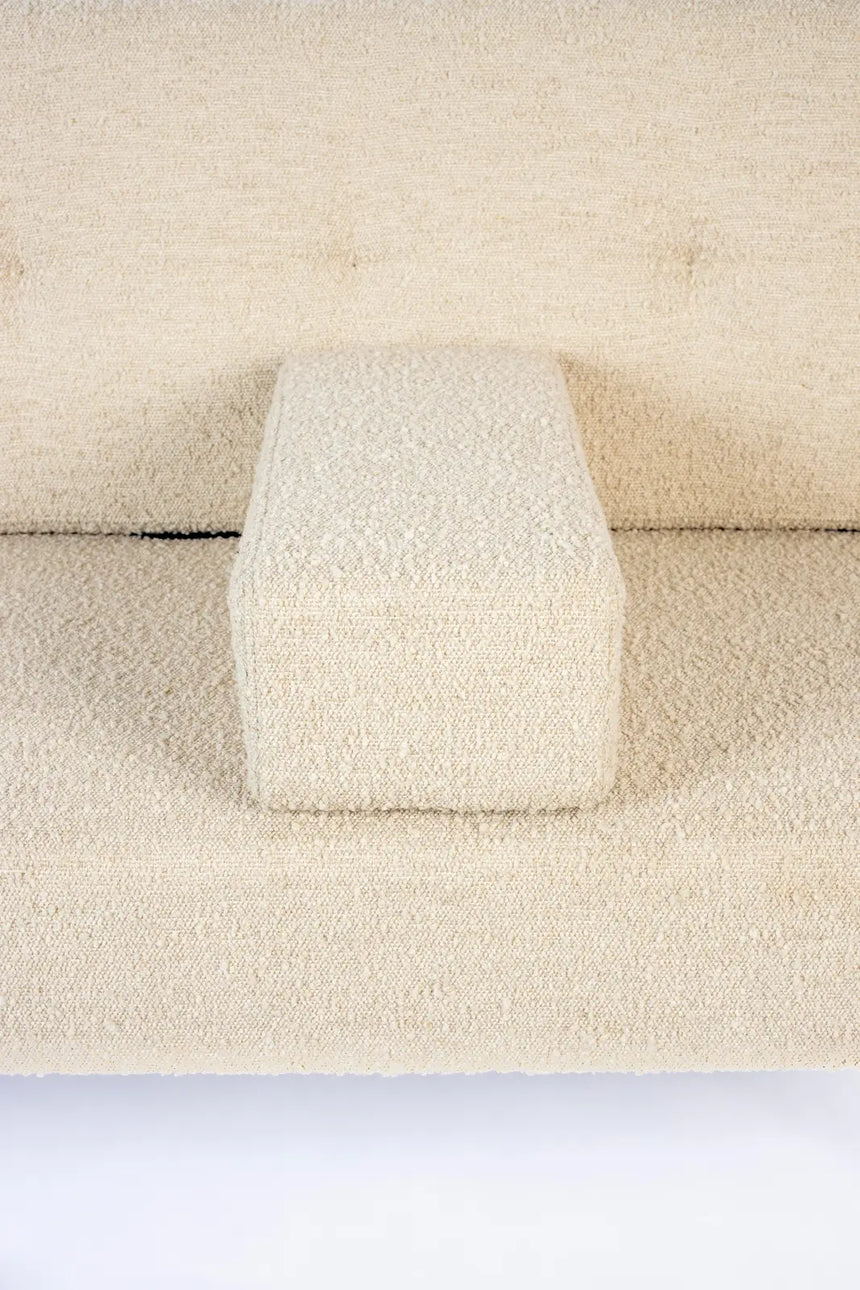 Sofa Bowie aus Stoff in Beige, 135×74×83 cm von Zuiver – Produktbild 5