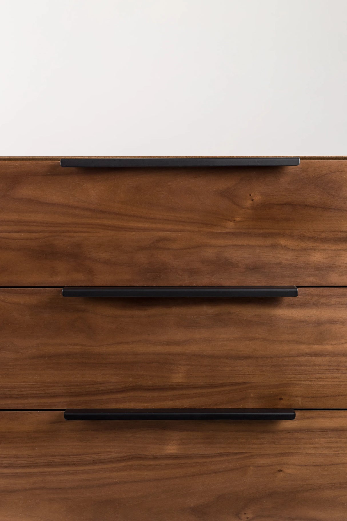 Travis Sideboard Walnuss 180x45x71 cm von Zuiver – Produktbild 5