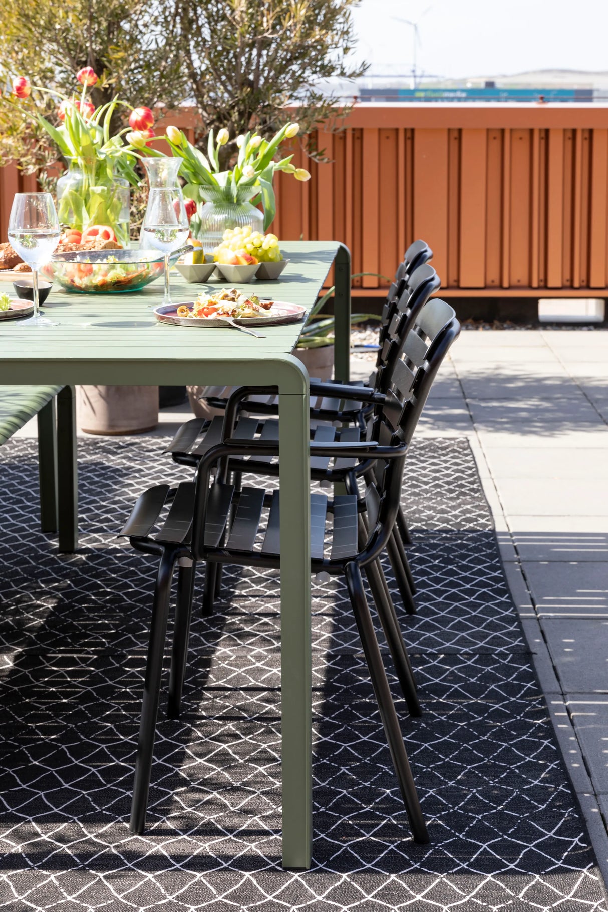Vondel Gartenstuhl Schwarz von Zuiver – Produktbild 12