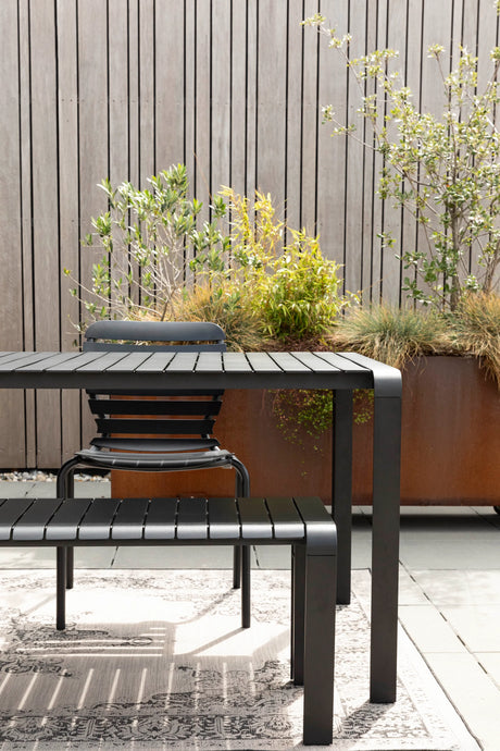 Vondel Gartentisch Schwarz 168,5x87  von Zuiver – Produktbild 9